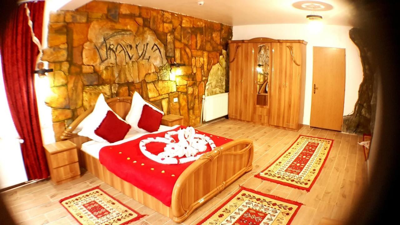 Pensiunea Dracula & Spa Căpăţîneni-Ungureni Exterior foto