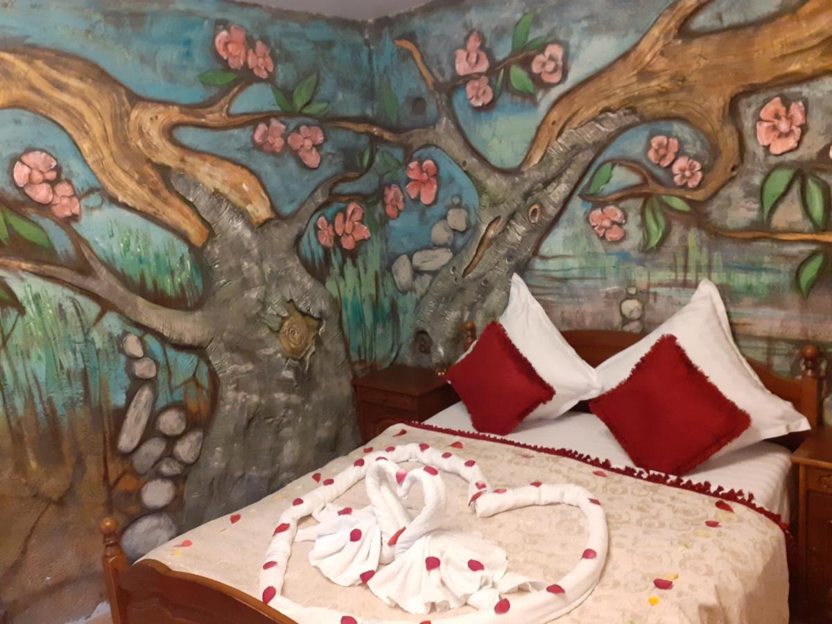Pensiunea Dracula & Spa Căpăţîneni-Ungureni Exterior foto